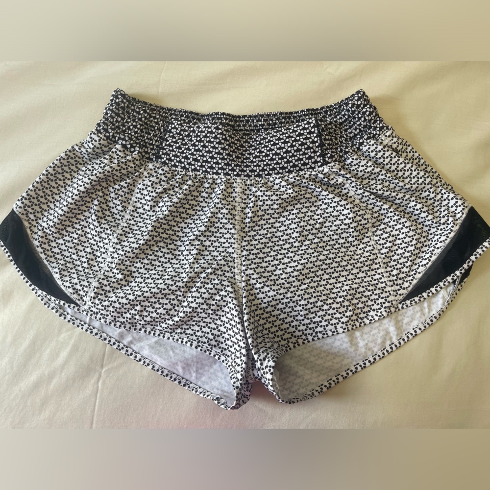 Lululemon Hotty Hot Low Rise Shorts 2.5” Black and White Design